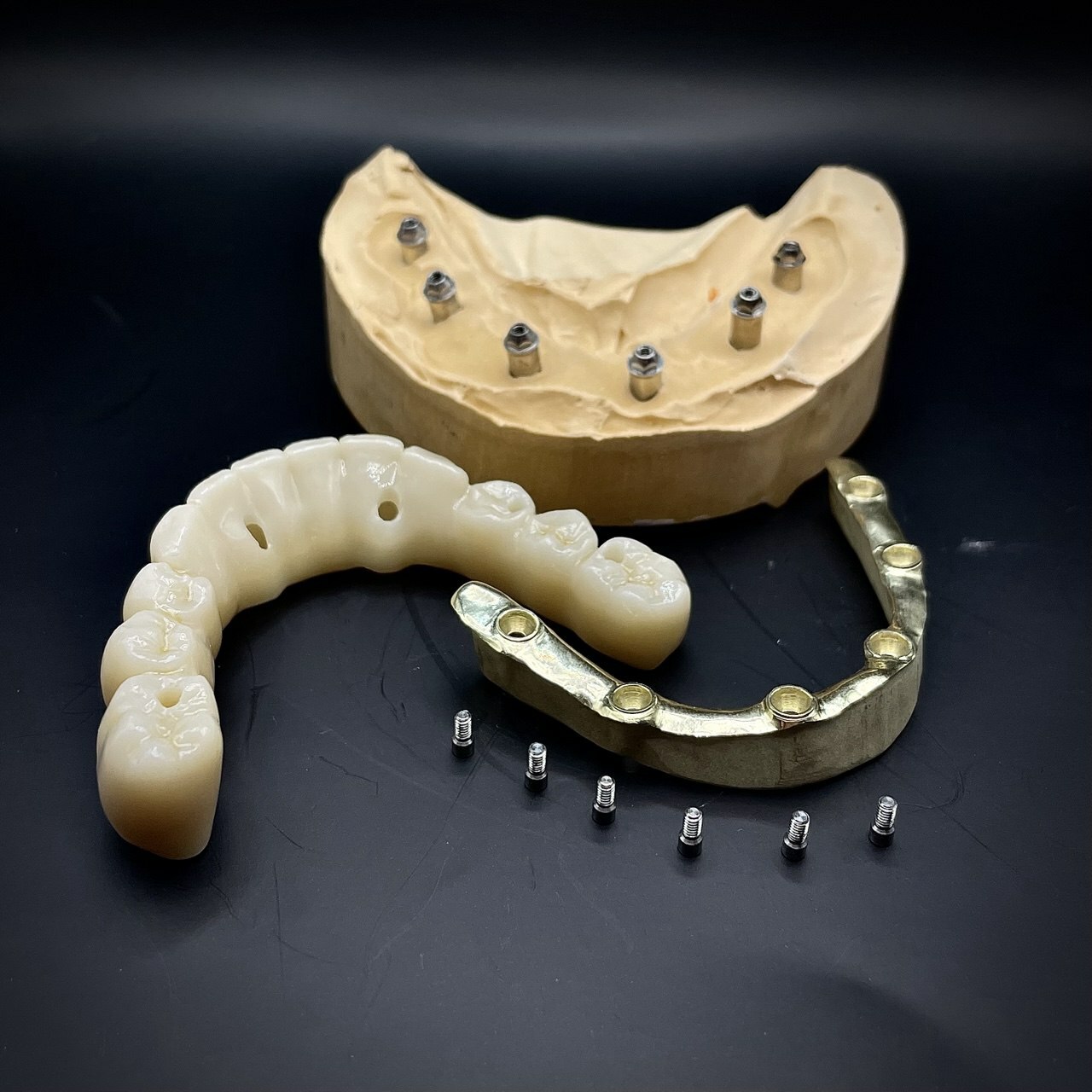 Цирконий на титановой балке&nbsp;